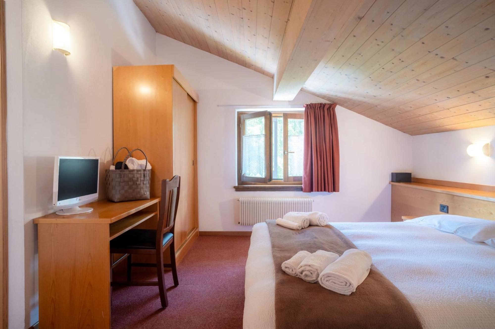 Hotel Piccola Baita Molveno Ngoại thất bức ảnh
