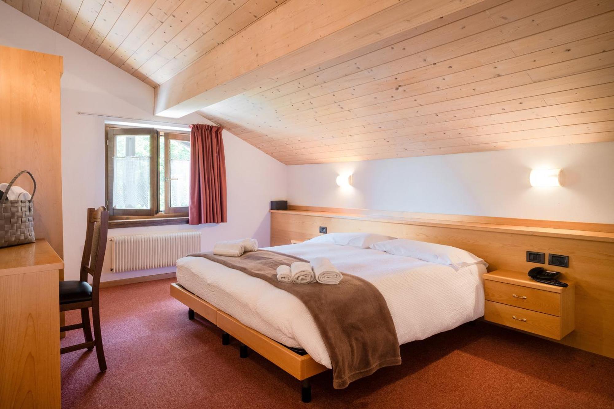 Hotel Piccola Baita Molveno Ngoại thất bức ảnh